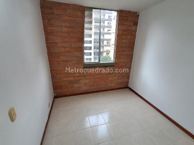 Apartamento en arriendo en Castropol, Medellín · foto 7 de 13