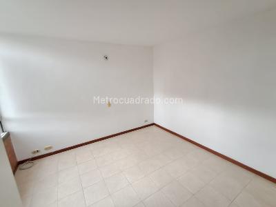 Apartamento en arriendo en Castropol, Medellín · foto 10 de 13