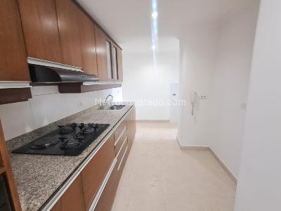 Apartamento de 3 alcobas en arriendo en Laureles, Medellín, 105 m² · foto 6 de 17
