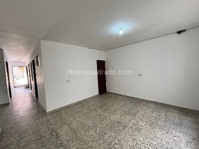 Casa de 5 alcobas en arriendo en Medellín, 300 m² · foto 9 de 20