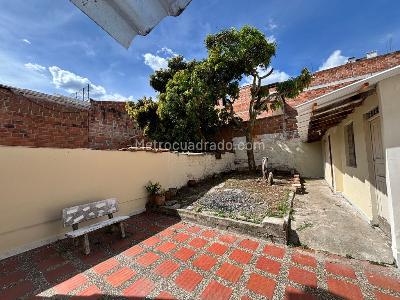Casa de 5 alcobas en arriendo en Medellín, 300 m² · foto 16 de 20