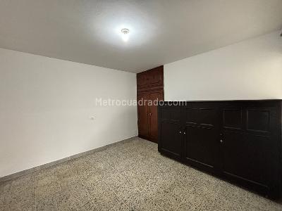 Casa de 5 alcobas en arriendo en Medellín, 300 m² · foto 17 de 20
