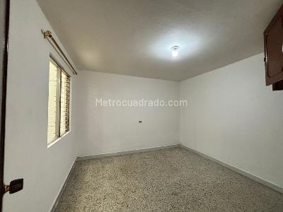 Casa de 5 alcobas en arriendo en Medellín, 300 m² · foto 18 de 20