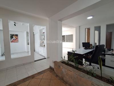 Casa de 4 alcobas en arriendo en Medellín, 283 m² · foto 14 de 19