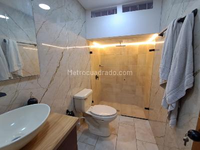 Casa de 4 alcobas en arriendo en Medellín, 283 m² · foto 15 de 19