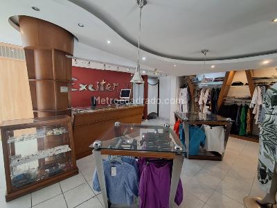 Casa de 4 alcobas en arriendo en Medellín, 283 m² · foto 2 de 19