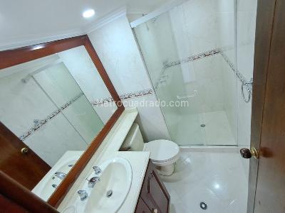 Apartamento de 3 alcobas en arriendo en El Poblado, Medellín, 105 m² · foto 7 de 19