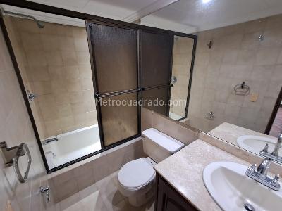 Apartamento de 3 alcobas en arriendo en El Poblado, Medellín, 105 m² · foto 16 de 19