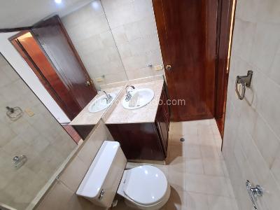 Apartamento de 3 alcobas en arriendo en El Poblado, Medellín, 105 m² · foto 17 de 19