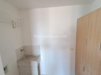 Apartamento de 1 alcoba en arriendo en El Poblado, Medellín, 64 m² · foto 7 de 12