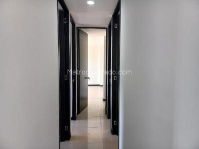 Apartamento de 3 alcobas en arriendo en Ciudad Del Rio, Medellín, 92 m² · foto 9 de 19