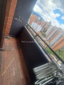 Apartamento en venta en Loma De Los Bernal, Medellín · foto 14 de 20