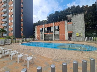 Apartamento en venta en Loma De Los Bernal, Medellín · foto 19 de 20