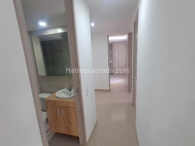 Apartamento de 3 alcobas en arriendo en San German, Medellín, 67 m² · foto 10 de 19