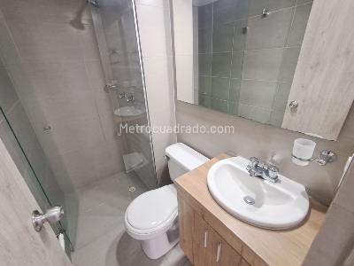 Apartamento de 3 alcobas en arriendo en San German, Medellín, 67 m² · foto 11 de 19