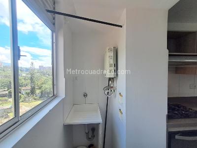 Apartamento de 3 alcobas en arriendo en San German, Medellín, 67 m² · foto 9 de 19