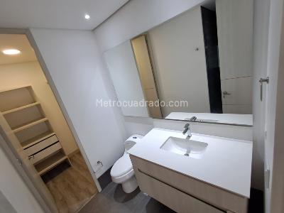 Apartamento de 1 alcoba en arriendo en El Poblado, Medellín, 62 m² · foto 14 de 15