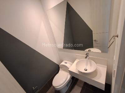 Apartamento de 1 alcoba en arriendo en El Poblado, Medellín, 62 m² · foto 4 de 15