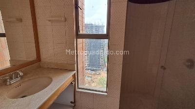 Apartamento de 3 alcobas en arriendo en Los Balsos, Medellín, 224 m² · foto 10 de 20