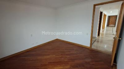 Apartamento de 3 alcobas en arriendo en Los Balsos, Medellín, 224 m² · foto 13 de 20