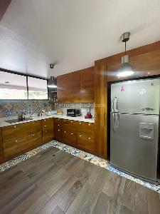 Casa de 2 alcobas en arriendo en El Tesoro, Medellín, 260 m² · foto 4 de 13