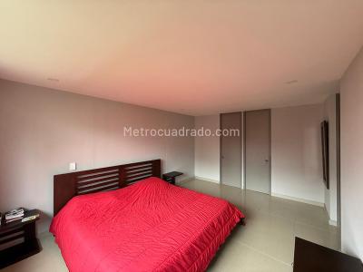 Apartamento de 3 alcobas en arriendo en Lalinde, Medellín, 103 m² · foto 7 de 12