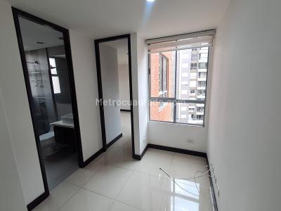 Apartamento de 3 alcobas en arriendo en Lalinde, Medellín, 130 m² · foto 13 de 20