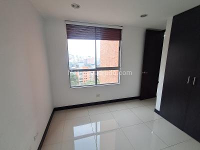 Apartamento de 3 alcobas en arriendo en Lalinde, Medellín, 130 m² · foto 19 de 20