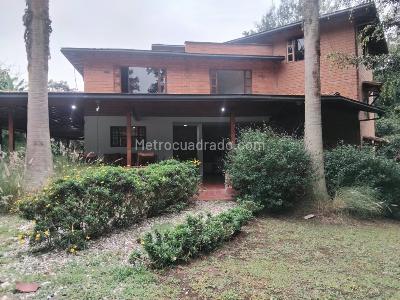 Casa de 5 alcobas en arriendo en Los Colegios, Rionegro, 1000 m² · foto 15 de 20