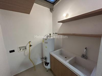 Casa de 3 alcobas en arriendo en San Sebastian, Envigado, 180 m² · foto 11 de 20