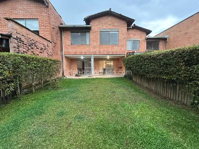 Casa de 3 alcobas en arriendo en San Sebastian, Envigado, 180 m² · foto 14 de 20