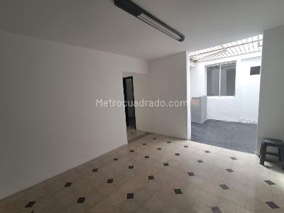 Casa de 4 alcobas en arriendo en Laureles, Medellín, 120 m² · foto 15 de 16