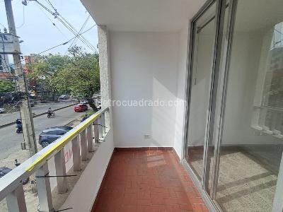 Apartamento de 3 alcobas en arriendo en Laureles, Medellín, 120 m² · foto 3 de 19