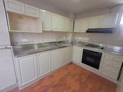 Apartamento de 3 alcobas en arriendo en Laureles, Medellín, 120 m² · foto 5 de 19