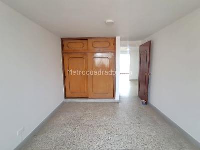 Apartamento de 3 alcobas en arriendo en Laureles, Medellín, 120 m² · foto 15 de 19