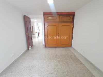 Apartamento de 3 alcobas en arriendo en Laureles, Medellín, 120 m² · foto 17 de 19
