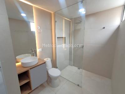 Apartamento de 3 alcobas en arriendo en Laureles, Medellín, 120 m² · foto 19 de 19