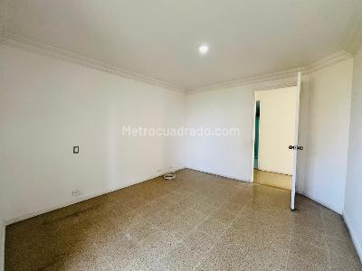 Apartamento de 4 alcobas en arriendo en El Tesoro, Medellín, 137 m² · foto 10 de 20