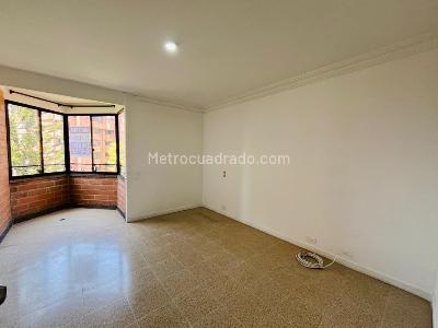 Apartamento de 4 alcobas en arriendo en El Tesoro, Medellín, 137 m² · foto 12 de 20