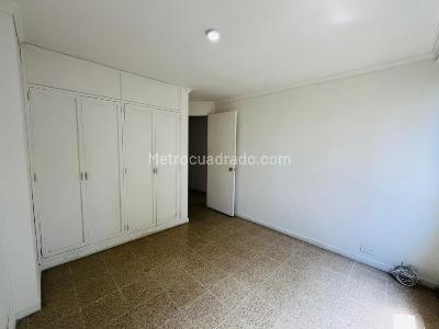 Apartamento de 4 alcobas en arriendo en El Tesoro, Medellín, 137 m² · foto 18 de 20