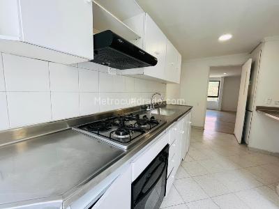 Apartamento de 4 alcobas en arriendo en El Tesoro, Medellín, 137 m² · foto 1 de 20