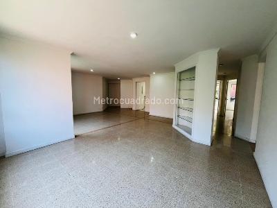 Apartamento de 4 alcobas en arriendo en El Tesoro, Medellín, 137 m² · foto 5 de 20