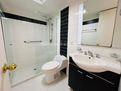 Apartamento de 4 alcobas en arriendo en El Tesoro, Medellín, 137 m² · foto 6 de 20