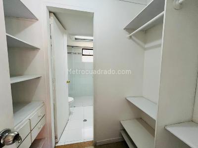 Apartamento de 4 alcobas en arriendo en El Tesoro, Medellín, 137 m² · foto 9 de 20