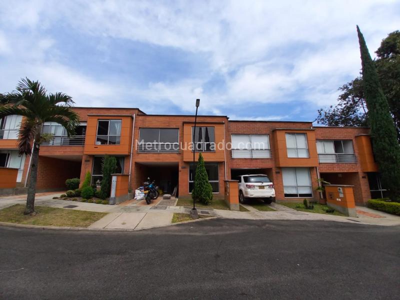 Spacious 3BR House in Suramérica, La Estrella