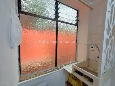 Apartamento de 2 alcobas en arriendo en La Almeria, Medellín, 48 m² · foto 9 de 13