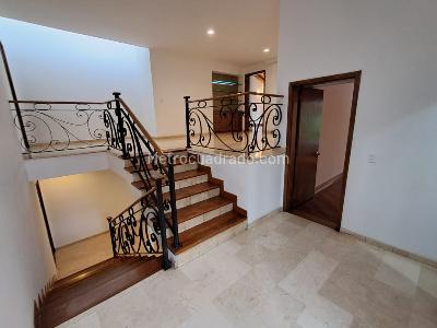 Casa de 4 alcobas en arriendo en Las Lomas, Medellín, 300 m² · foto 14 de 20