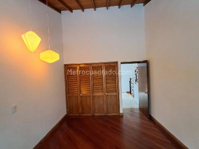 Casa de 4 alcobas en arriendo en Las Lomas, Medellín, 300 m² · foto 20 de 20