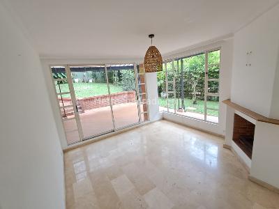 Casa de 4 alcobas en arriendo en Las Lomas, Medellín, 300 m² · foto 3 de 20