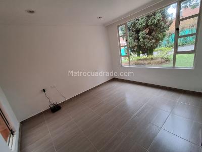 Casa de 4 alcobas en arriendo en Las Lomas, Medellín, 300 m² · foto 5 de 20